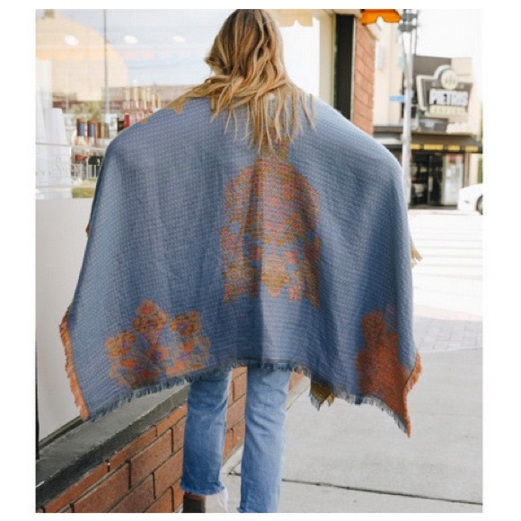 Bohemian Ruana Open Front Poncho - Picture 8 of 8